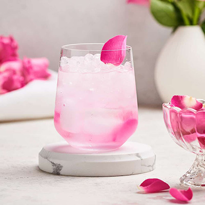 گلاب و عرقیات گیاهی